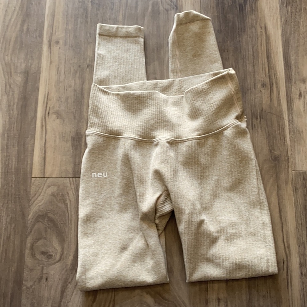 Sandy brown NEU leggings